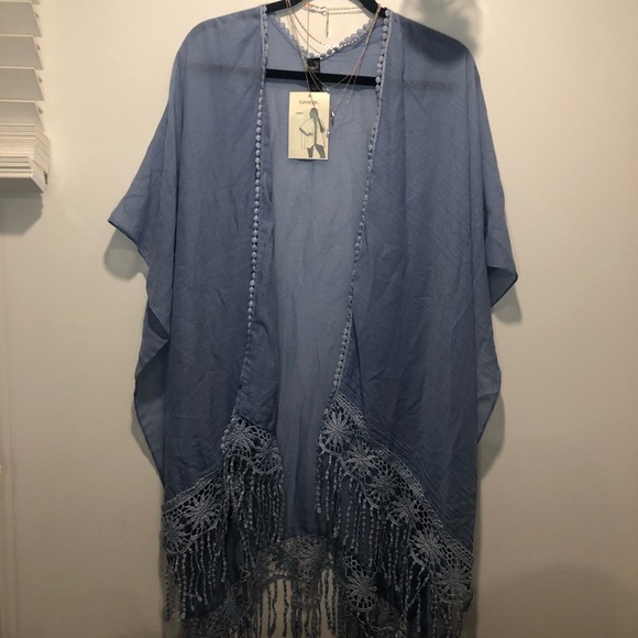 ✨2/$20✨ LIGHT BLUE LIGHTWEIGHT KIMONO✨ - Picture 2 of 4